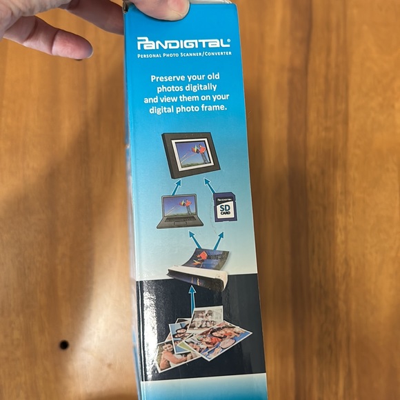 New Pandigital Personal Photo Scanner/Converter - Picture 2 of 6